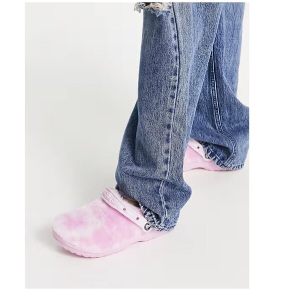 Crocs Classic Fur Sure clogs in pink - Picture 1 of 13